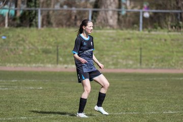 Bild 28 - wBJ VfL Pinneberg - Waldd�rfer SV : Ergebnis: 5:0
